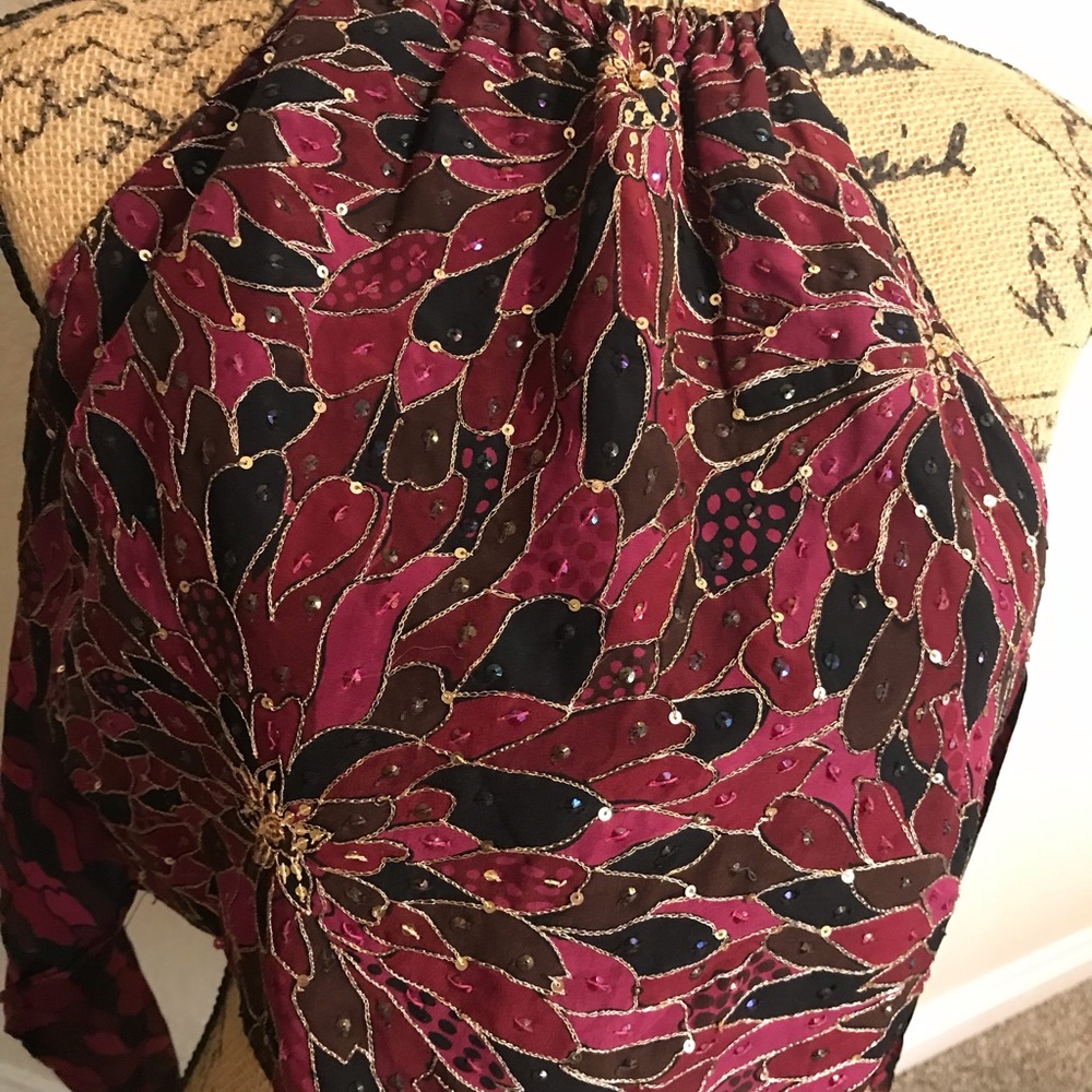 Bebe Vintage top. Gorgeous material, ties in back